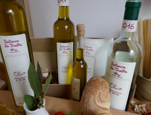 Olivenöl Olio extravergine di Oliva der Fattoria La Vialla-- Olio Extravergine