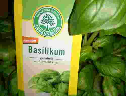 Basilikum, gerebelt und getrocknet von Lebensbaum demeter zertifiziert