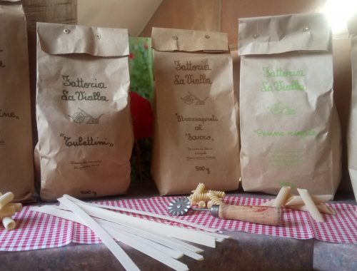 Diverse Pasta Sorten der Fattoria La Vialla Pasta di semola di grano duro Spaghetti, Fusilli, Penne lisce, Tagliatelle, Ling