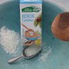 Bio Kokosnussmilch Kokos Cuisine von Allos Mit Kokosraspeln dekoriert