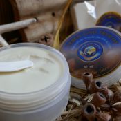 80%ige, unraffinierte Shea Körperbutter, Leben und Frucht von Lebe Gesund -- Körpercreme und Shea-Seife