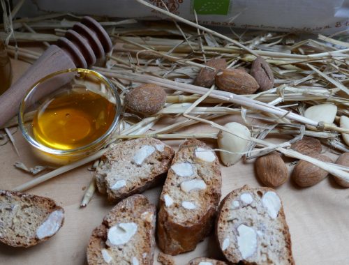 Glutenfreie Cantucci - Spezialität auf der Basis von Vollkornreismehl von der Fattoria La Vialla -- Glutenfreie Cantucci der Fattoria La Vialla