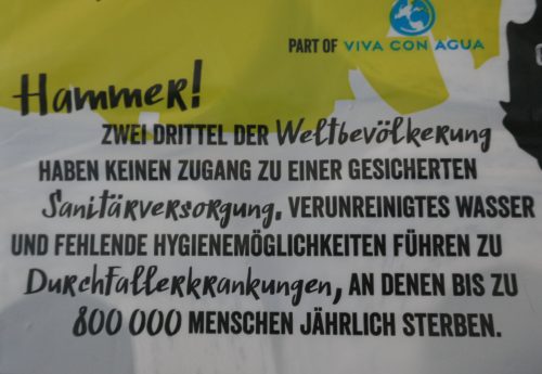 Goldeimer Klopapier für Groß und Klein, 100% Recycling, Inspired by Viva con Aqua--für Lesestoff beim großen Geschäft ist gesorgt