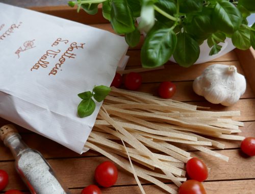 Glutenfreie Fettuccine aus 100% Vollkornreismehl der Fattoria La Vialla--geschmackvolle Pasta nicht für Zöliakiebetroffene